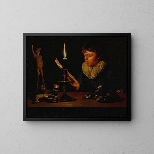 Junge hinter einem Tisch mit Statuetten, die im Licht einer Kerze lesen - Adam de Coster — gerahmtes Bild an der Wand