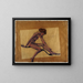 Nacktes weibliches Sitzen im Profil, das nach vorne gebeugt ist - Arthur Bowen Davies — gerahmtes Bild an der Wand
