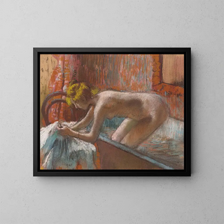 Frau, die aus dem Bad kommt - Edgar Degas — gerahmtes Bild an der Wand