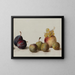 Pflaumen, Pfirsiche und Trauben - Helen Searle — gerahmtes Bild an der Wand