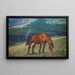 Pferd beim Grasen - Nils Kreuger — gerahmtes Bild an der Wand