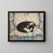 Schlafende Katze auf einem Sessel - Sei Koyanagi — gerahmtes Bild an der Wand