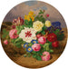 Ein Blumenstrauß aus Rosen, Tulpen und Narzissen auf einem sandigen Boden - Josef Lauer — in einem Innenraum präsentiert