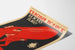 Roter und schwarzer sowjetischer Poster im konstruktivistischen Stil