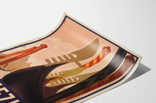 Vintage-Reiseplakat – Venezia, Gondolenspitzen, auf einem gebogenen Blatt präsentiert, perspektivische Ansicht.