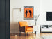 Vintage-Plakat „A Brace of Partridges, Strand Theatre“ gerahmt in einem Wohnzimmer mit orangem Sessel und Stehlampe.