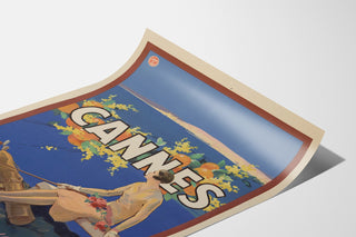 Vintage-Poster "Cannes, die eleganten Sportarten", auf leicht gebogener Fläche, perspektivisch gezeigt.