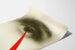 Künstlerischer Poster mit Auge und rotem Pfeil, dekorativ