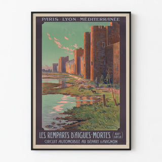 les-remparts-daigues-mortes-xiiie-siecle-circuit-automobile-au-depart-davignon