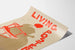 Vintage-Poster Living Posters mit weiblicher Silhouette und rotem Stuhl