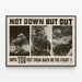 Vintage-Wandposter 'Not Down But Out' – Inspirierende Wanddekoration — gerahmtes Bild an der Wand