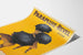 Vintage-Poster Parapluie-Revel mit gelbem Hintergrund