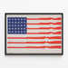 Reformiertes Poster der amerikanischen Flagge mit Waffen und Flugzeugen — gerahmtes Bild an der Wand