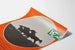 Vintage-Wandposter mit galoppierenden Pferden
